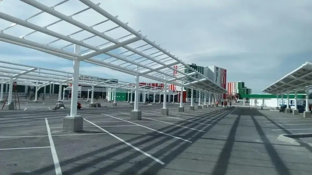 Carport solar industrial de gran escala